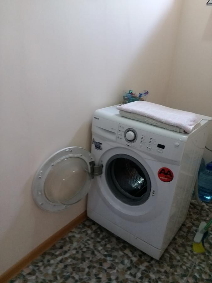 Apartment On Prospekt Mira 71 ซุคุม ภายนอก รูปภาพ