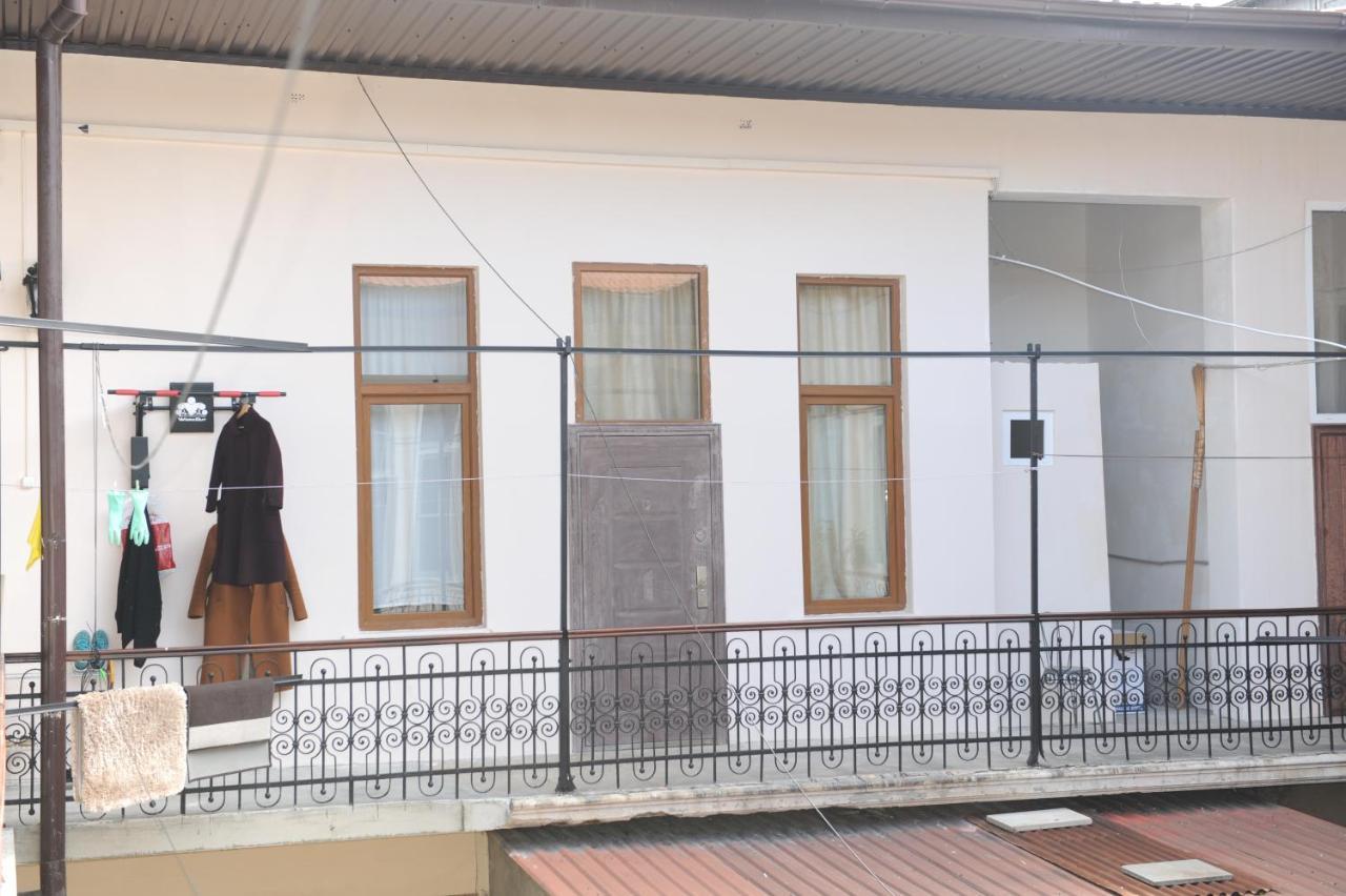 Apartment On Prospekt Mira 71 ซุคุม ภายนอก รูปภาพ