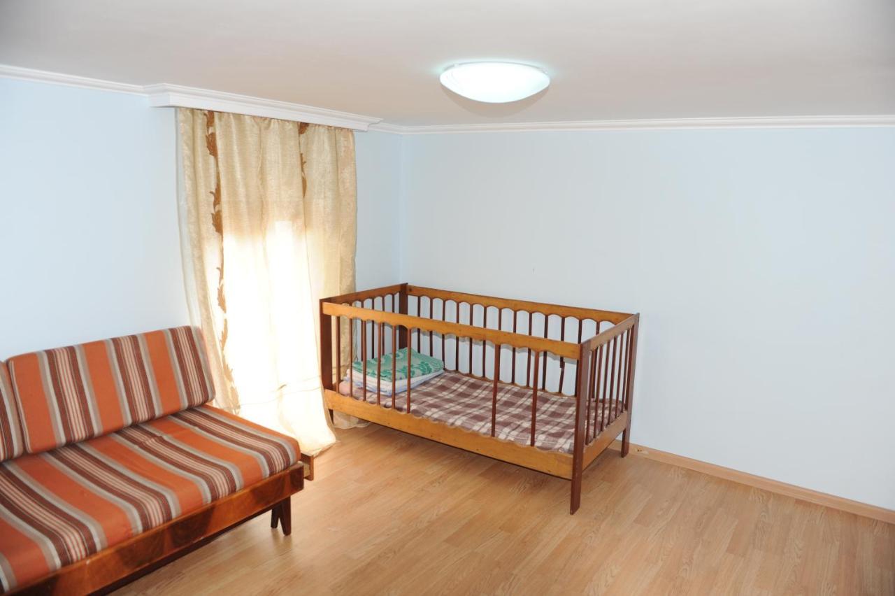 Apartment On Prospekt Mira 71 ซุคุม ภายนอก รูปภาพ