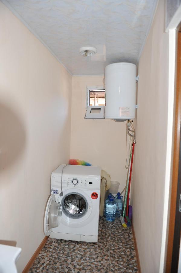 Apartment On Prospekt Mira 71 ซุคุม ภายนอก รูปภาพ