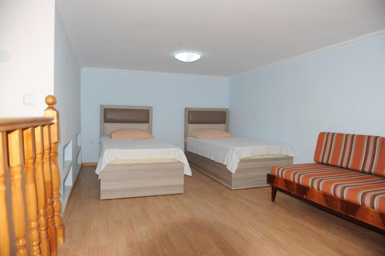 Apartment On Prospekt Mira 71 ซุคุม ภายนอก รูปภาพ
