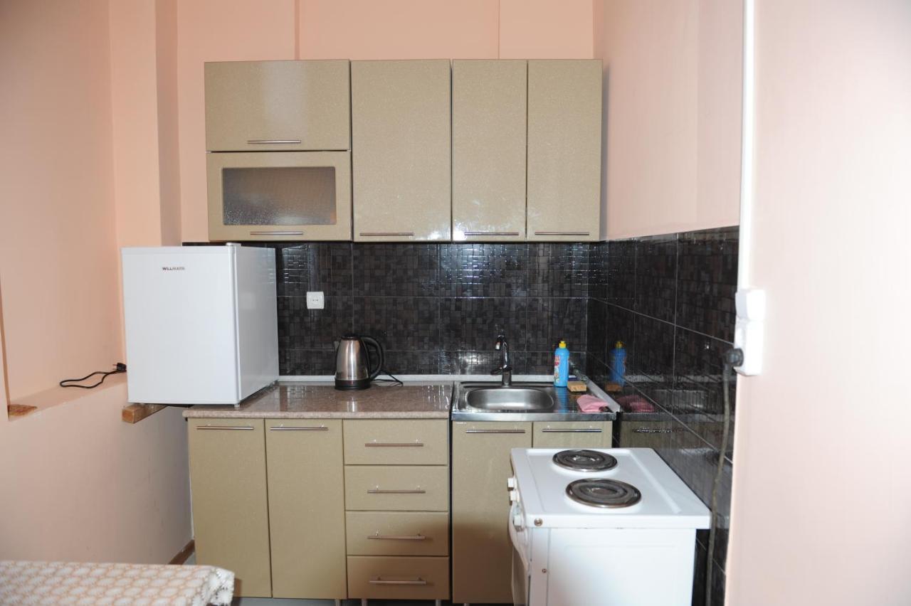 Apartment On Prospekt Mira 71 ซุคุม ภายนอก รูปภาพ